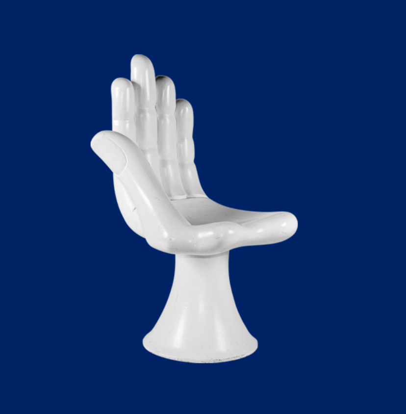 La Mano-Silla de Pedro Friedeberg